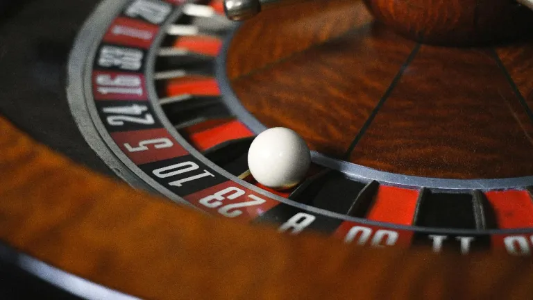 Featured image for Crystal Vault Casino Review – Games, Features & Experience